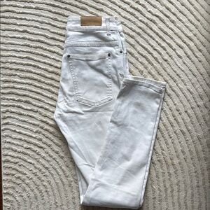 American Vintage White Skinny Jeans with Sleek Fit